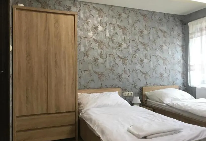 デラックストリプルルーム, Kristály Apartmanok