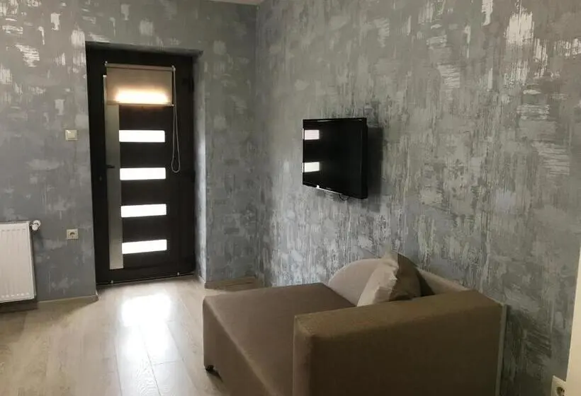 デラックストリプルルーム, Kristály Apartmanok
