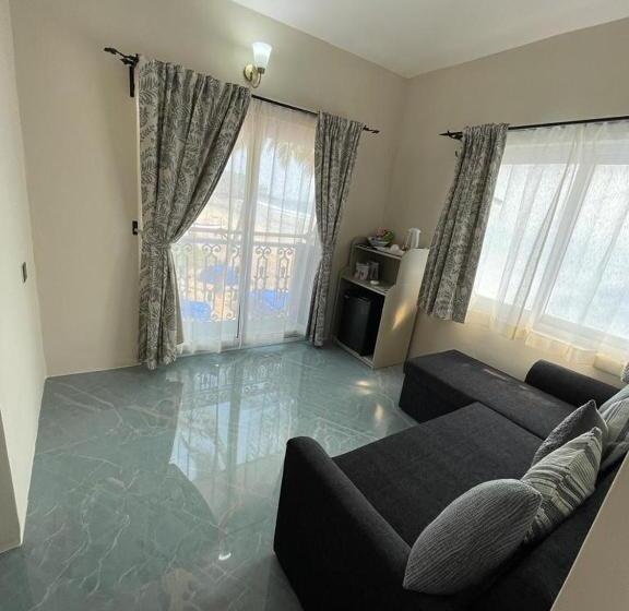 חדר דלוקס צדדי נוף לים, Joets Guesthouse