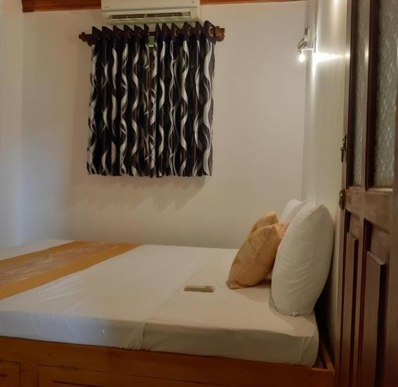 بنجلو عائلى, Selavi Resort Bentota