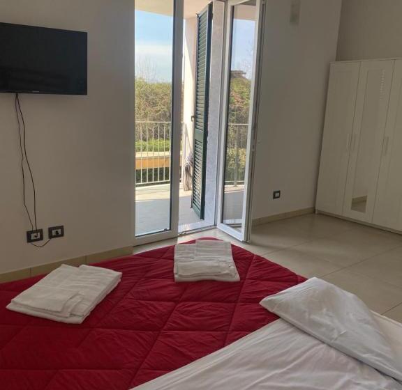 إستديو قياسى مزود بشرفة, Rta La Pineta