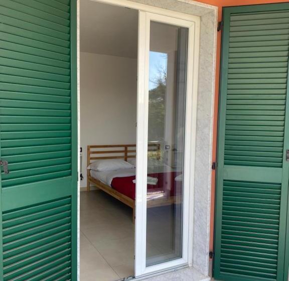 إستديو قياسى مزود بشرفة, Rta La Pineta