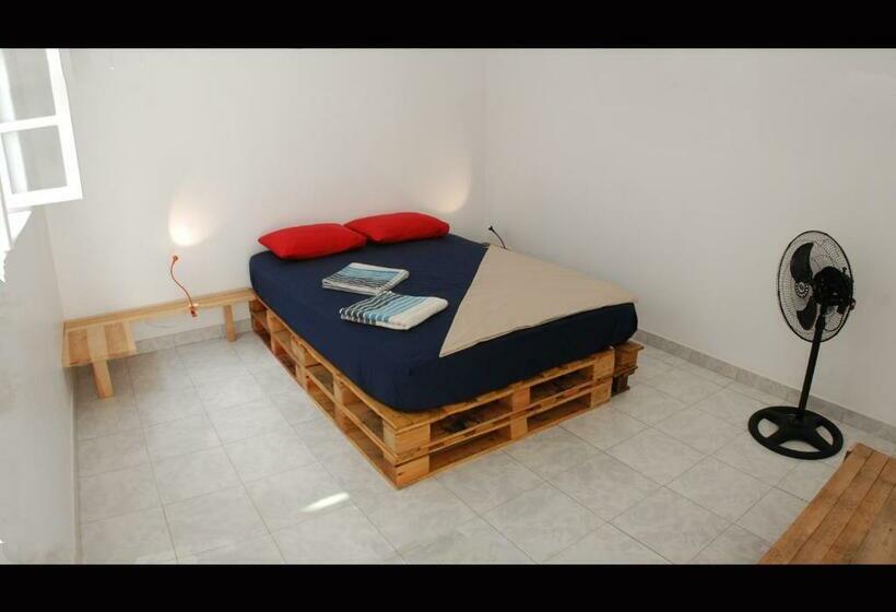 اتاق استاندارد, Cloud7 Beach Hostel