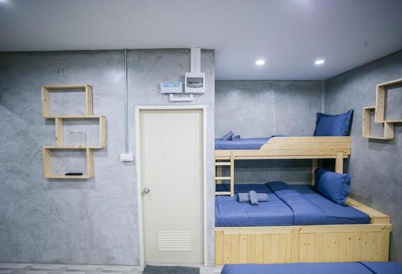 经典四人房间, Classiccar Caravan