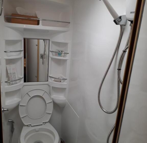 标准间, Classiccar Caravan