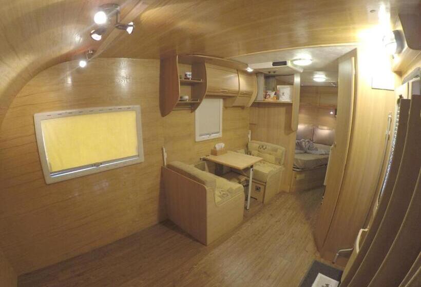 标准间, Classiccar Caravan