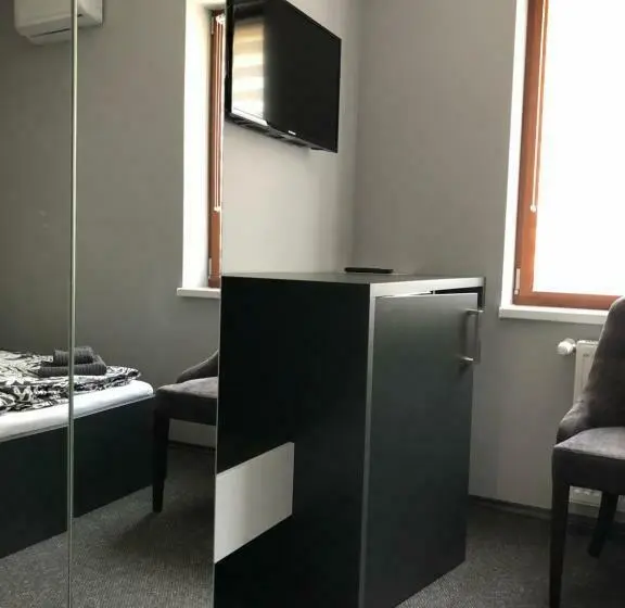 Deluxe-huone, Tardosi Vendégház