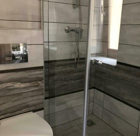 デラックストリプルルーム, Tardosi Vendégház