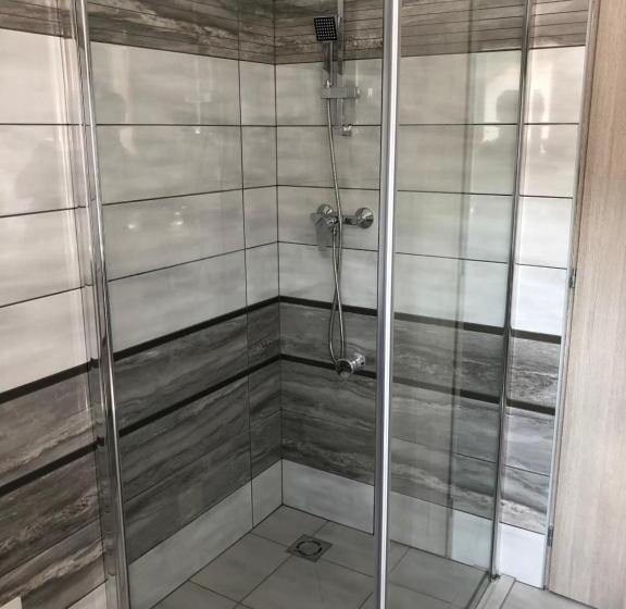 デラックスファミリールーム, Tardosi Vendégház