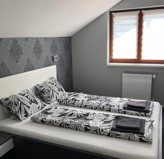 デラックススイート, Tardosi Vendégház