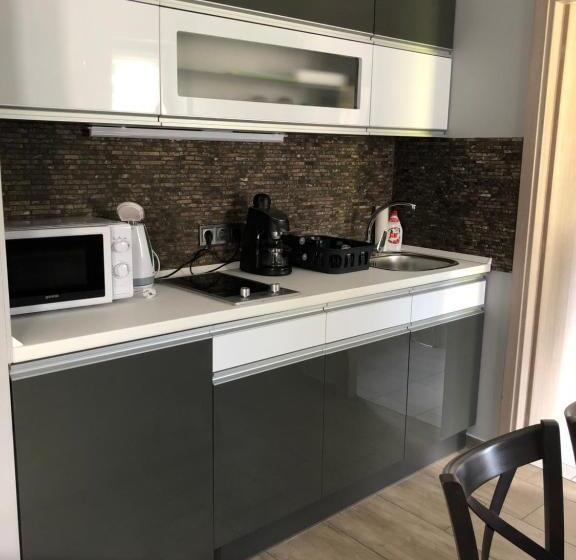 デラックススイート, Tardosi Vendégház