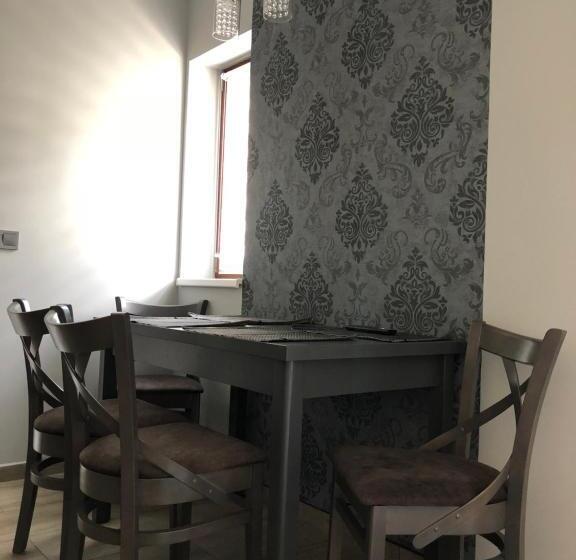 デラックススイート, Tardosi Vendégház