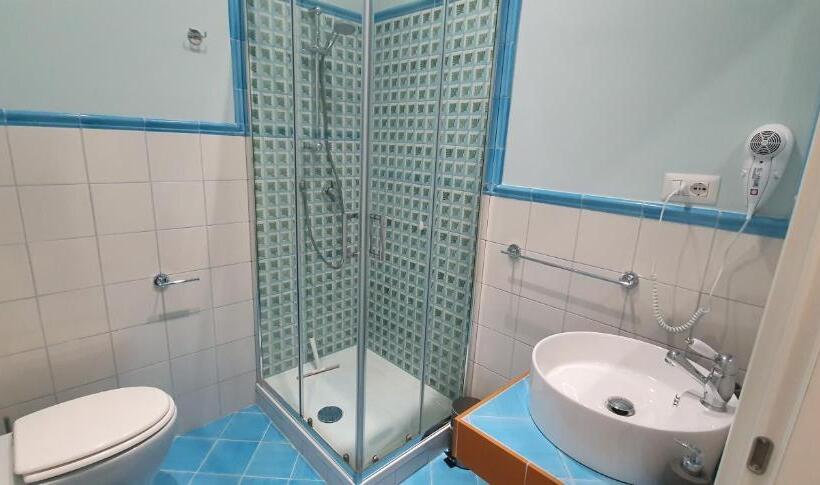 Camera Standard Letto King, B&b Fish