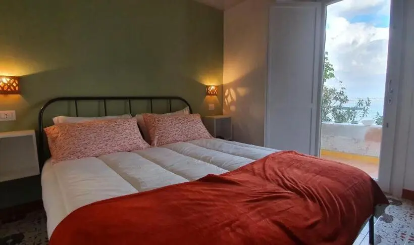 اتاق استاندارد, B&b Fish
