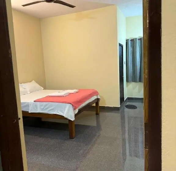 اتاق لوکس, Omisha Beach Stay   Just A 2 Minute Walk To The Beach