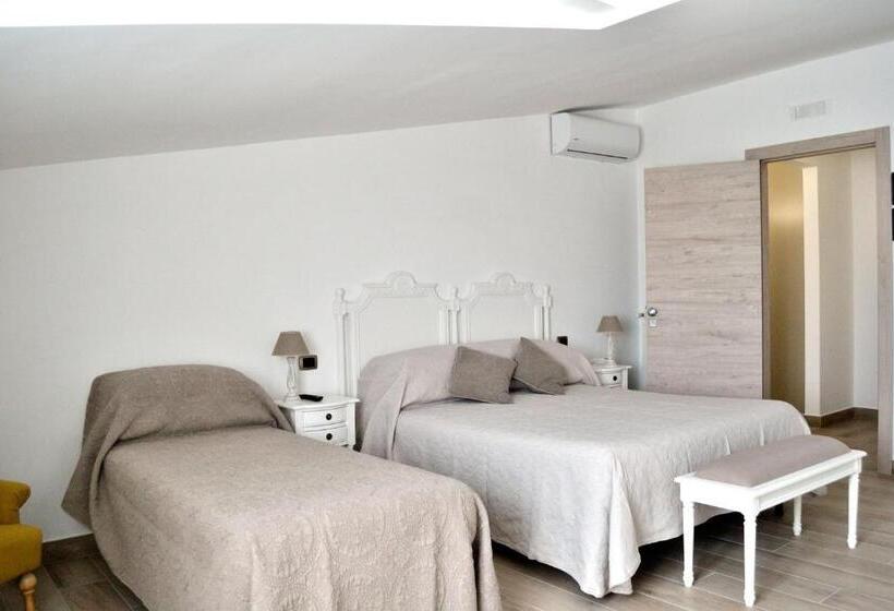 豪华三人间, B&b Cloud