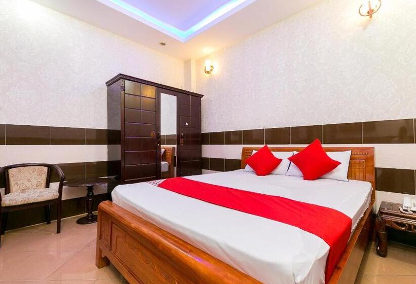 اتاق سوپریور, Binh Dung