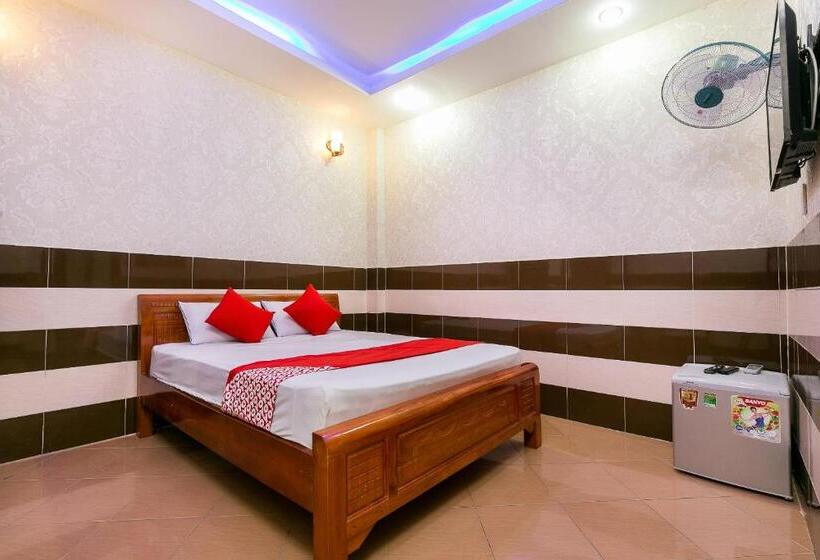 اتاق سوپریور, Binh Dung