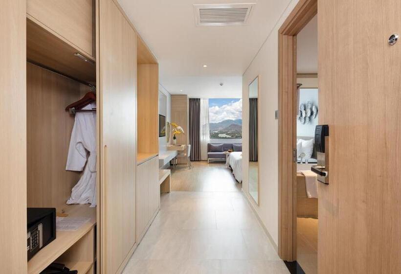 اتاق لوکس با چشمانداز دریا, Dqua