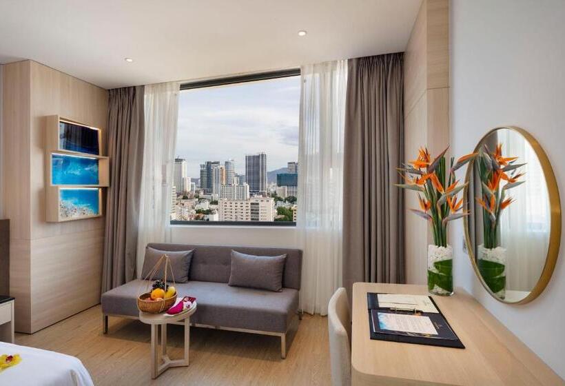 اتاق لوکس با چشمانداز دریا, Dqua