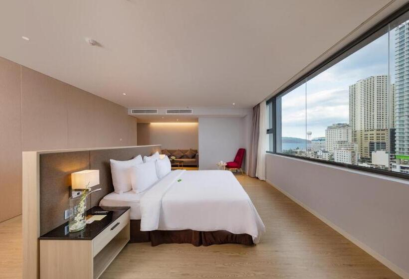 اتاق لوکس با چشمانداز دریا, Dqua