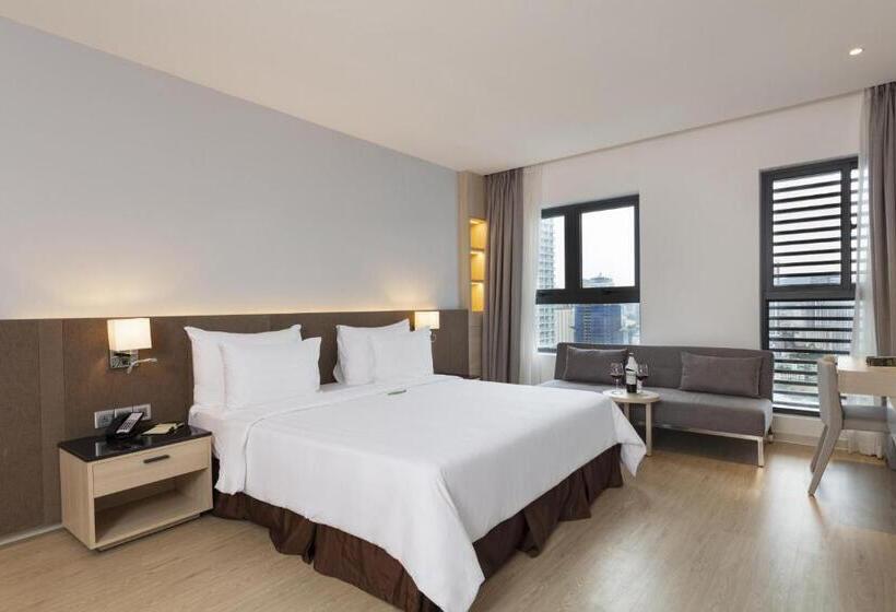 اتاق خانوادگی با چشمانداز جانبی دریا, Dqua