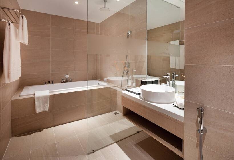 سوییت اجرایی, Dqua