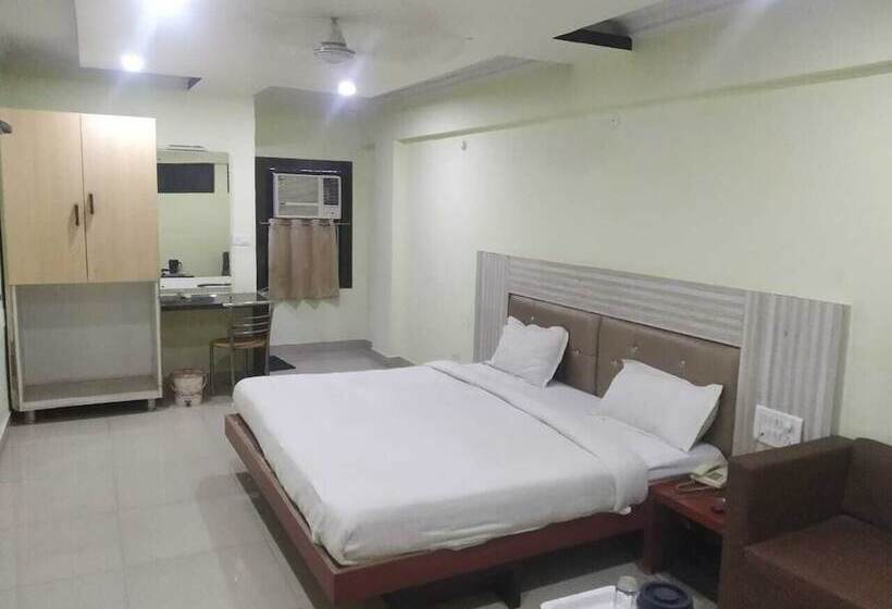 Quarto Deluxe, Lals Plaza