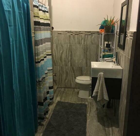 اتاق استاندارد سه نفره, Medusa's Hostel