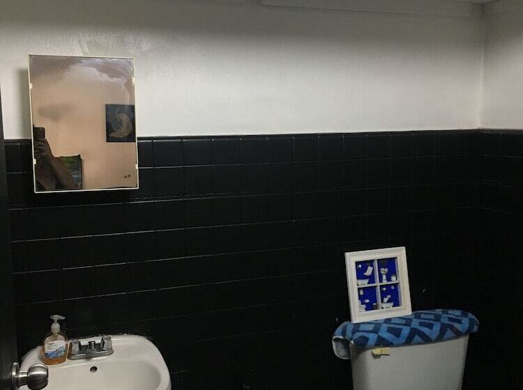 اتاق استاندارد سه نفره, Medusa's Hostel