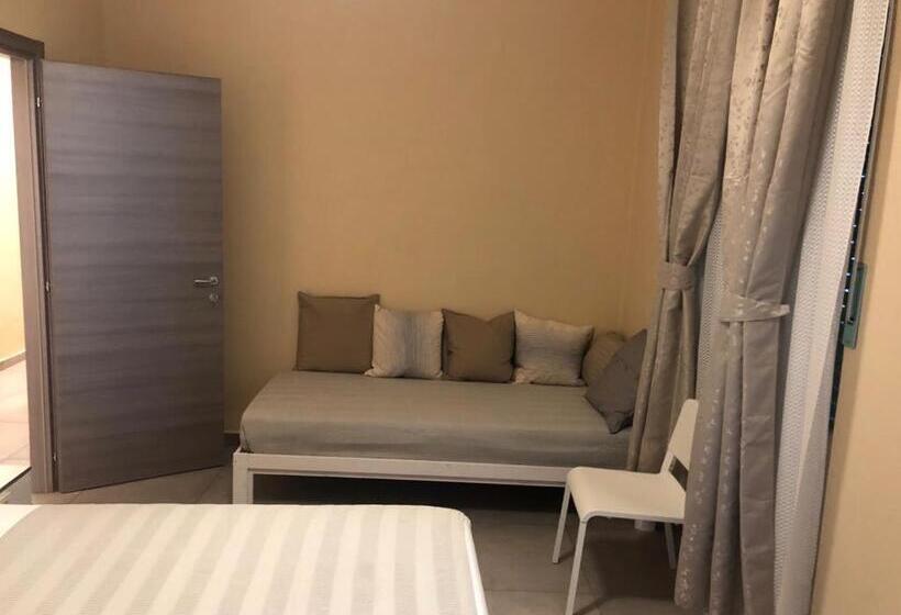 اتاق لوکس, Paradise Inn