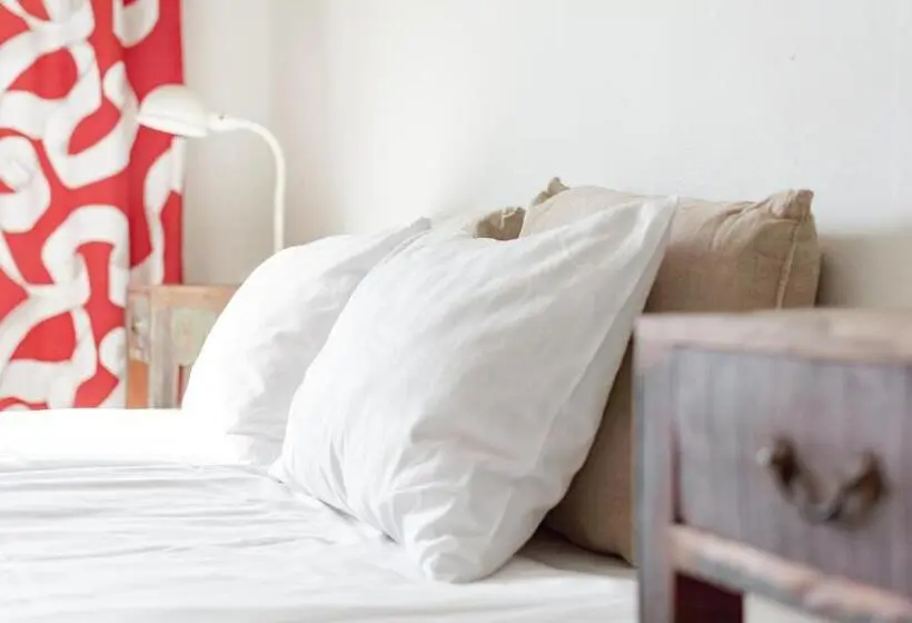 اتاق استاندارد, Hostel Buisto