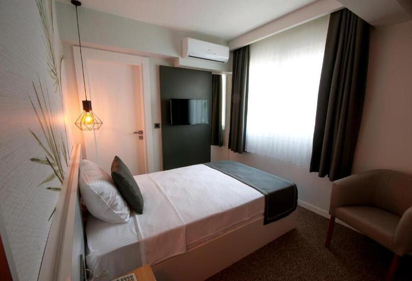 اتاق عادی یک تخته, Luis Otel