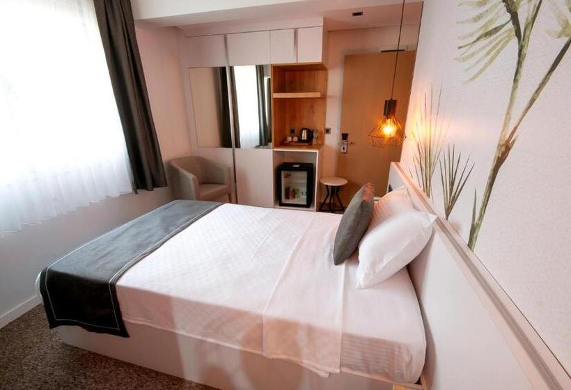 اتاق عادی یک تخته, Luis Otel