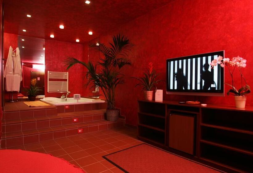 סוויטה עם ג'קוזי, Motel Ranch