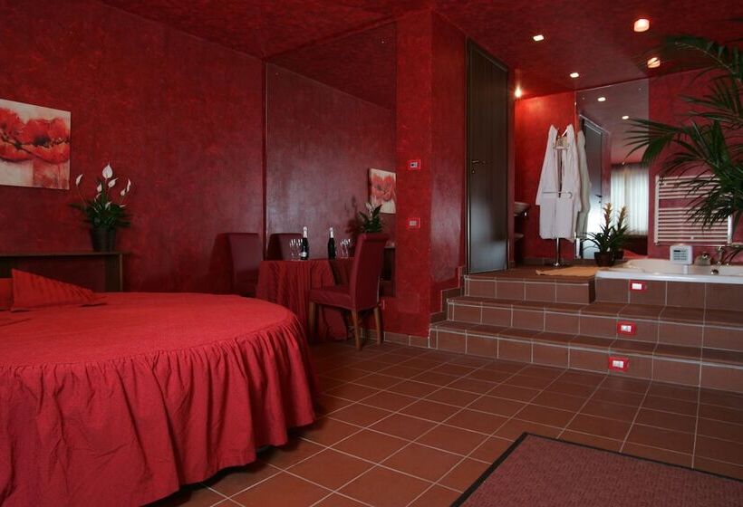 סוויטה עם ג'קוזי, Motel Ranch