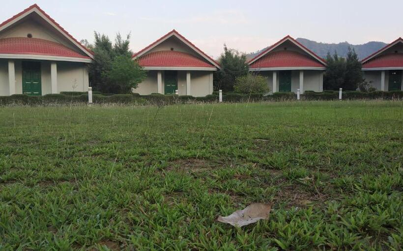 디럭스 룸 킹사이즈 침대, Noune Resort