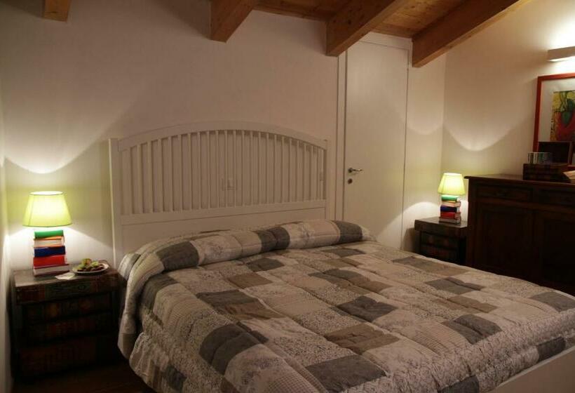 اتاق لوکس, Al Libro Letto