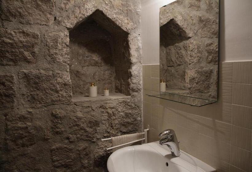 اتاق لوکس سه تخته, Al Libro Letto