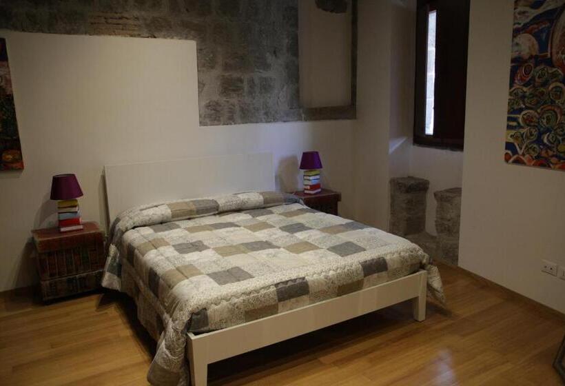 اتاق لوکس سه تخته, Al Libro Letto