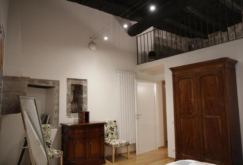 اتاق لوکس سه تخته, Al Libro Letto