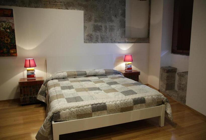 اتاق لوکس سه تخته, Al Libro Letto