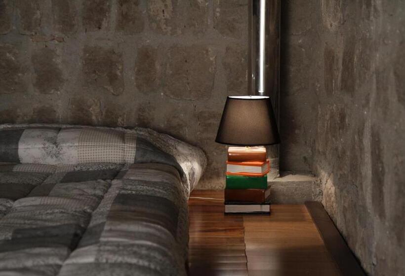 اتاق لوکس سه تخته, Al Libro Letto