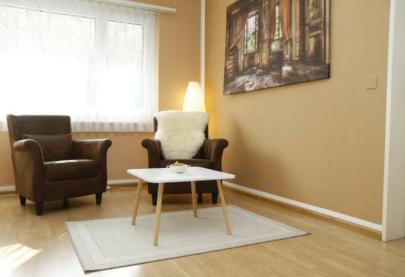 スタンダードルーム, Pension Breite