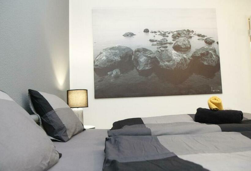 スタンダードルーム, Pension Breite