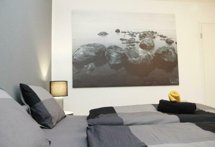 スタンダードルーム, Pension Breite