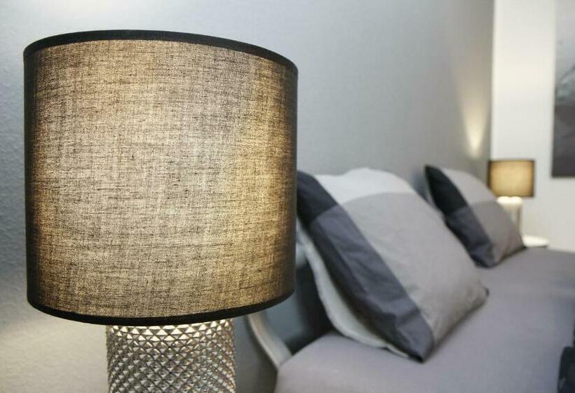 スタンダードルーム, Pension Breite