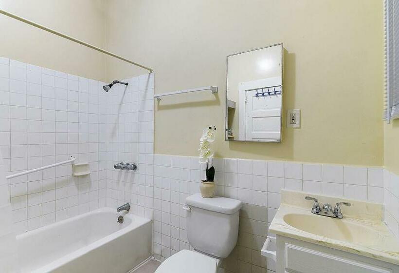 غرفة قياسية فردية, Pads On Pasadena Ave