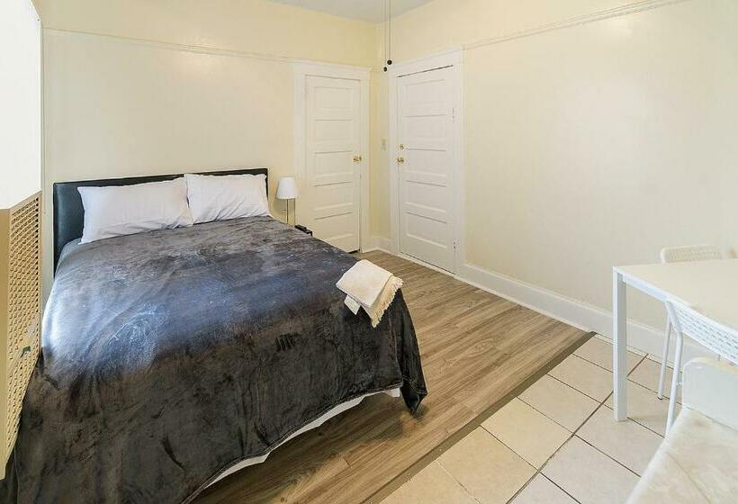 غرفة قياسية فردية, Pads On Pasadena Ave