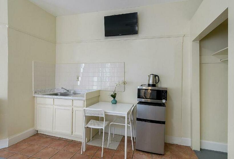 غرفة قياسية فردية, Pads On Pasadena Ave